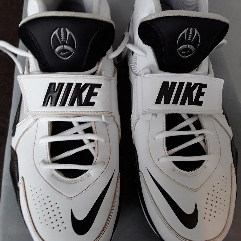 BIG NIKE FOOTBALL SHOES SIZE 15